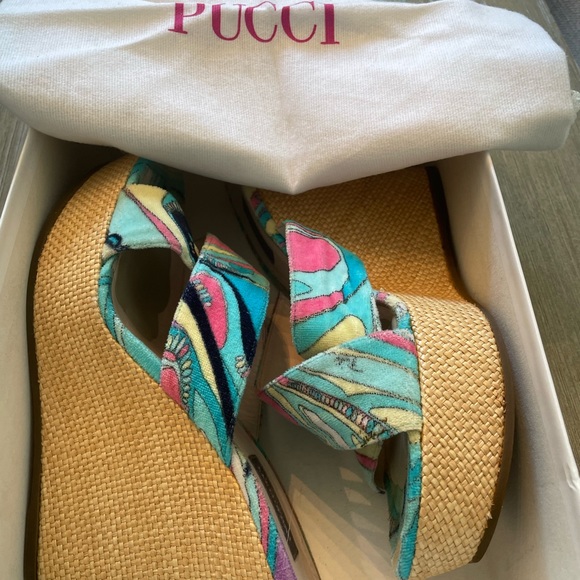 Pucci size 38 blue multi Terry slide in original box - Picture 10 of 11